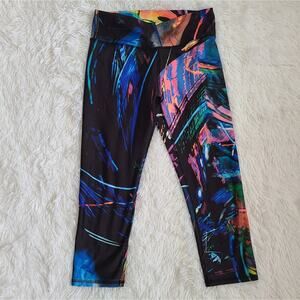 Fabletics Mid-Rise Cosmic Lights PowerHold Capri Leggings SZ S